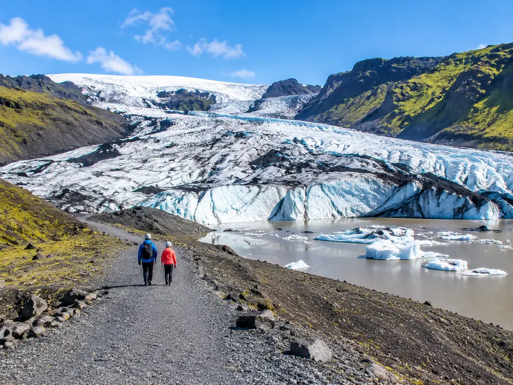 Glacier's Edge Walk with Hot Drinks